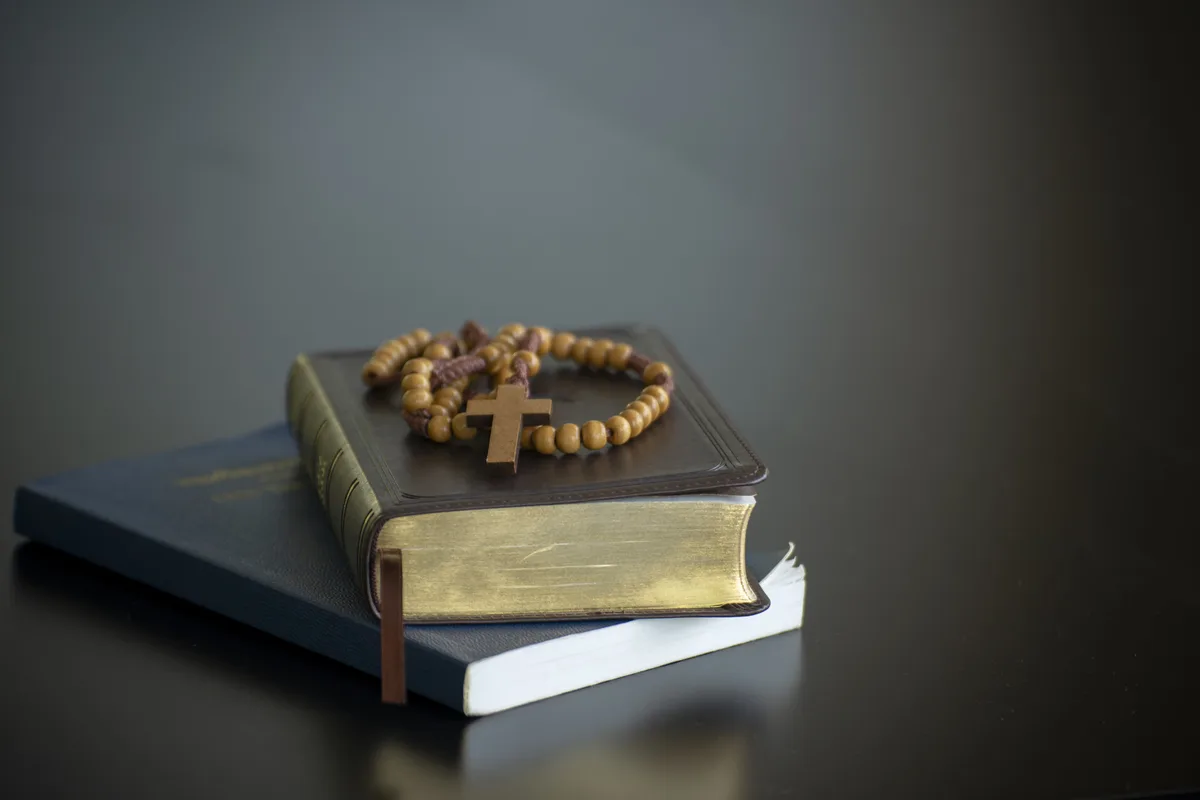 Jaką książkę religijną wybrać na prezent?